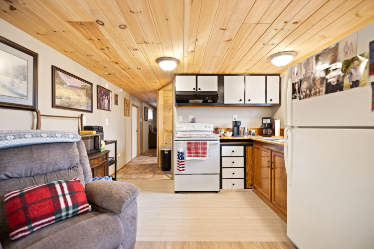 Listing Image 15