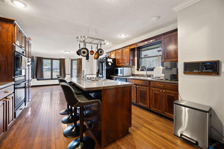 Listing Image 21
