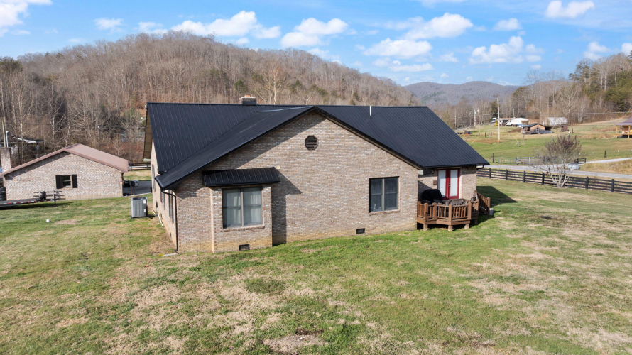 Listing Image 44