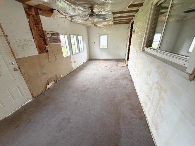 Listing Image 33