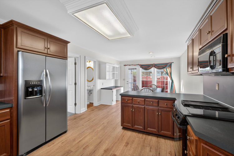 Listing Image 13