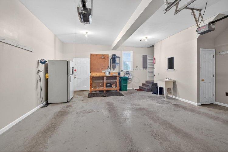 Listing Image 33