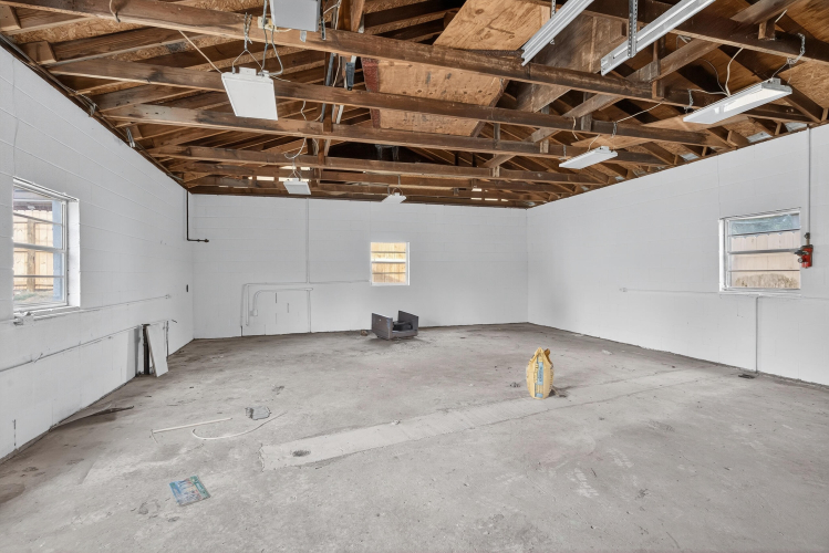 Listing Image 31