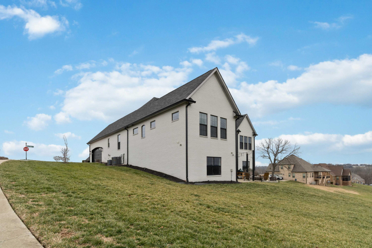 Listing Image 53