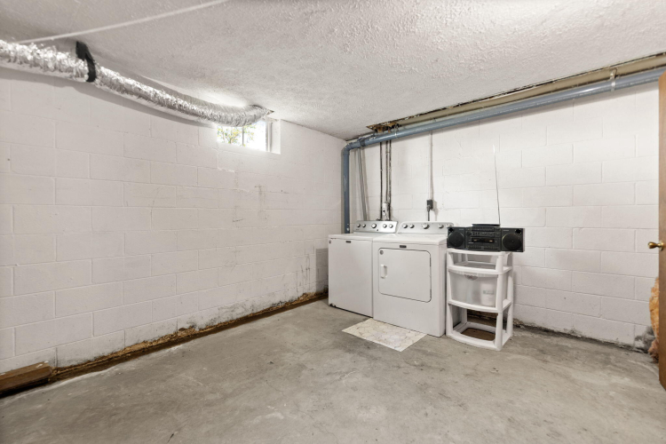 Listing Image 32