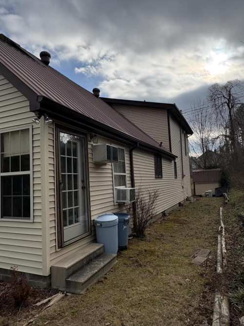Listing Image 8