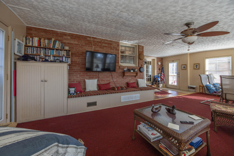 Listing Image 36