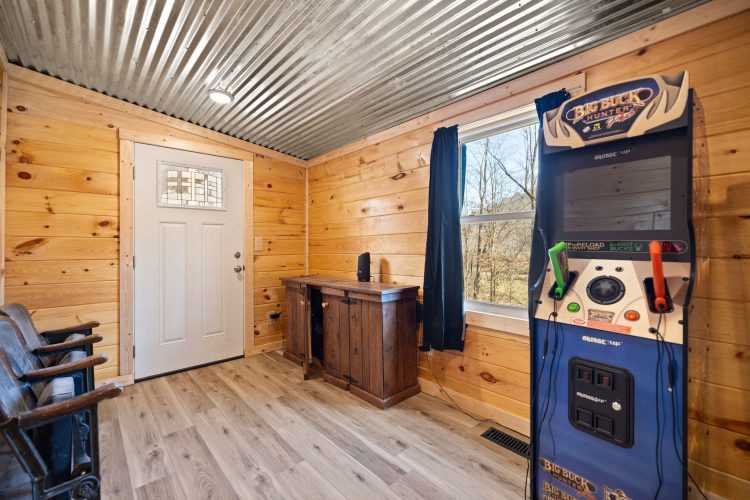 Listing Image 14