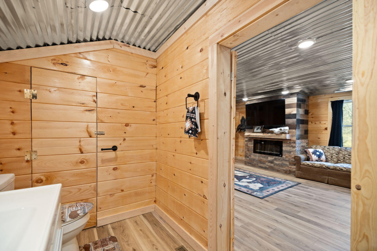 Listing Image 22