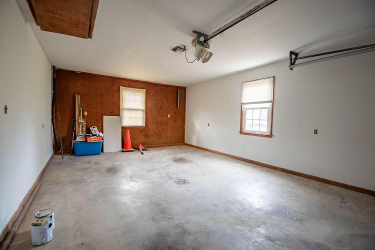 Listing Image 37