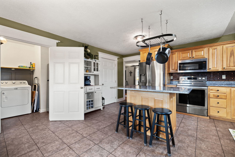 Listing Image 14