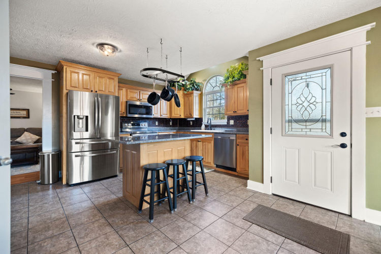 Listing Image 15