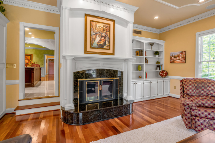 Listing Image 19