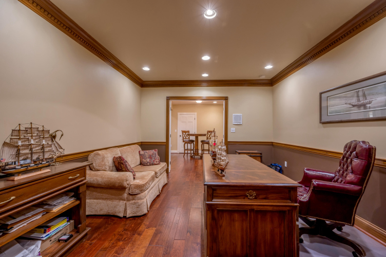 Listing Image 64