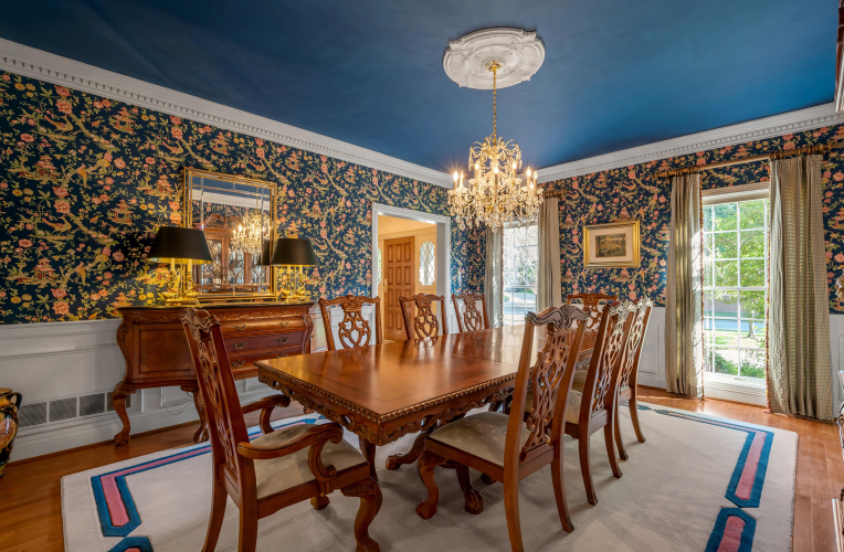 Listing Image 10