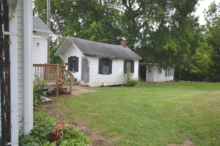 Listing Image 5