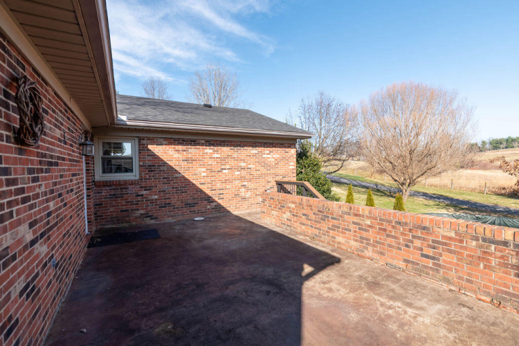 Listing Image 44