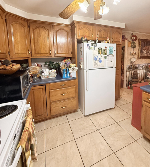 Listing Image 5