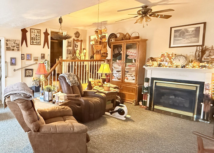 Listing Image 10