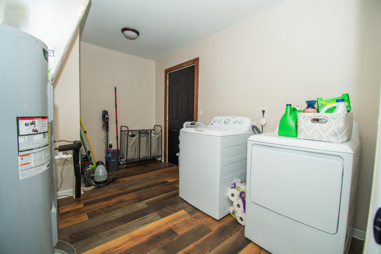 Listing Image 22