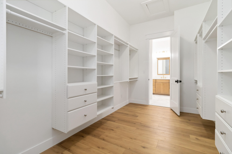 Listing Image 40