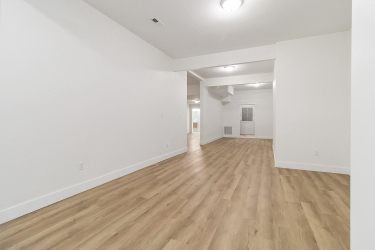 Listing Image 72