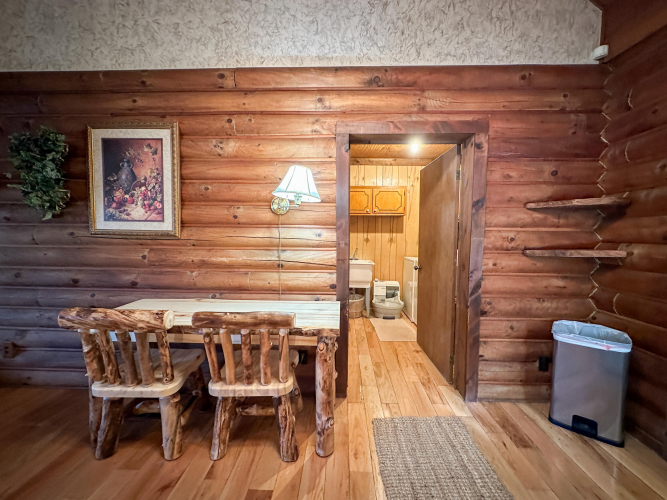 Listing Image 8