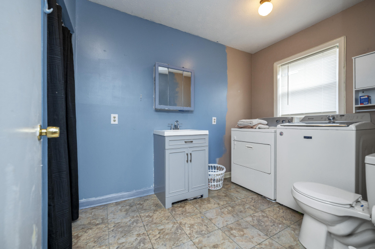Listing Image 17