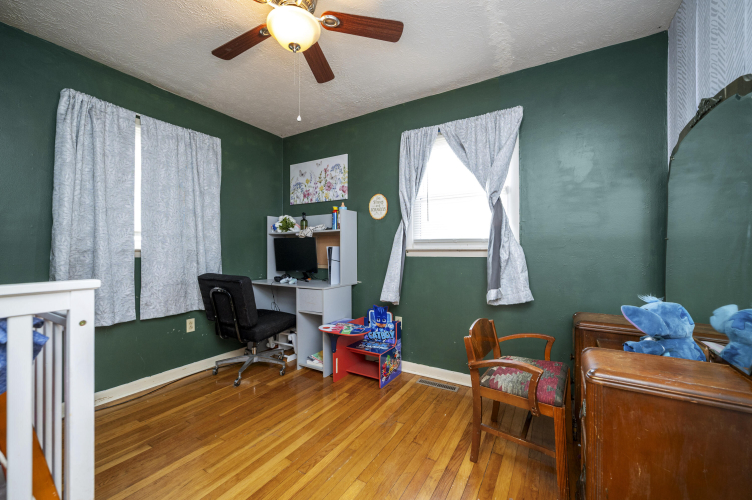 Listing Image 22