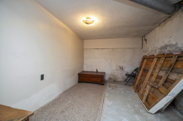 Listing Image 30