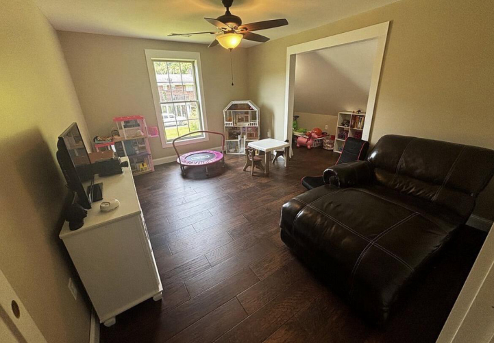 Listing Image 22
