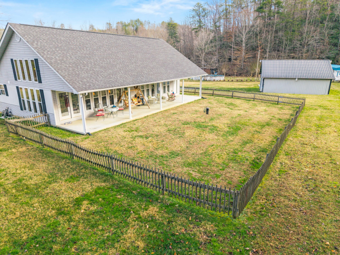 Listing Image 11
