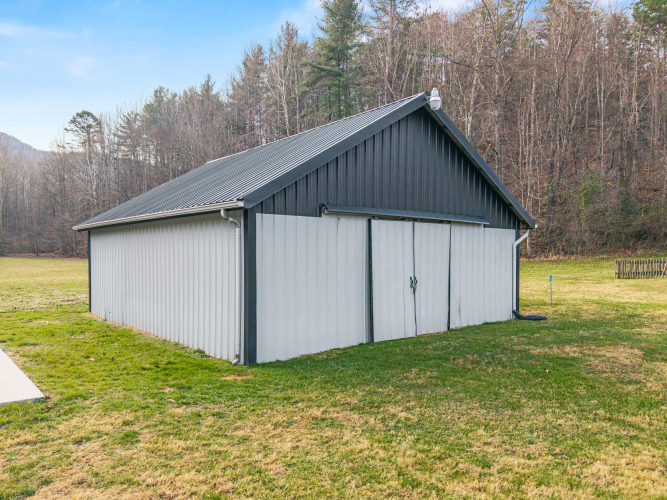 Listing Image 13