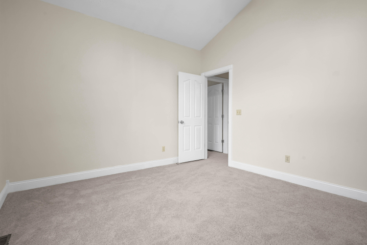Listing Image 24