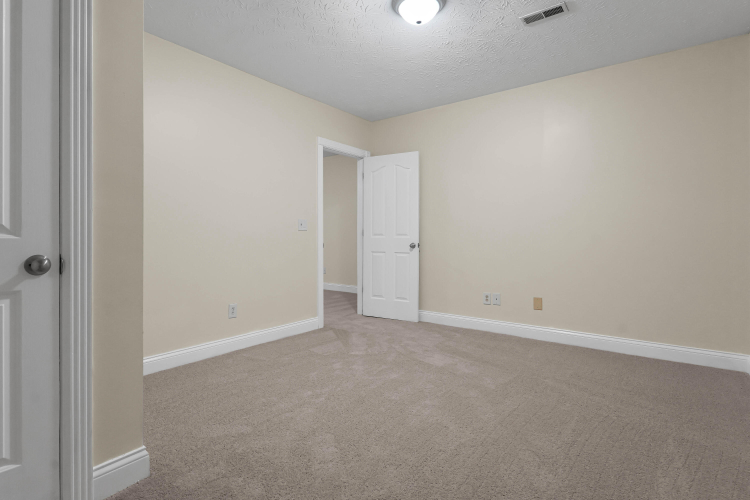 Listing Image 42