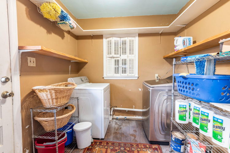 Listing Image 13