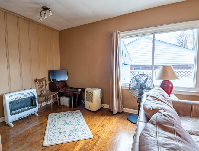 Listing Image 14