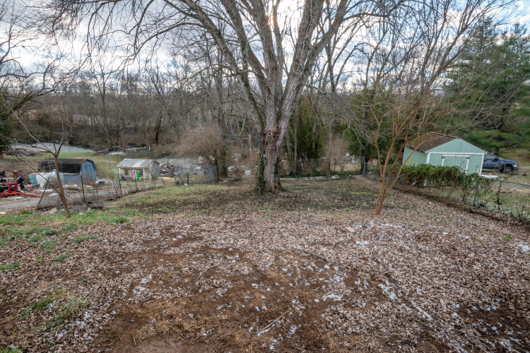Listing Image 23