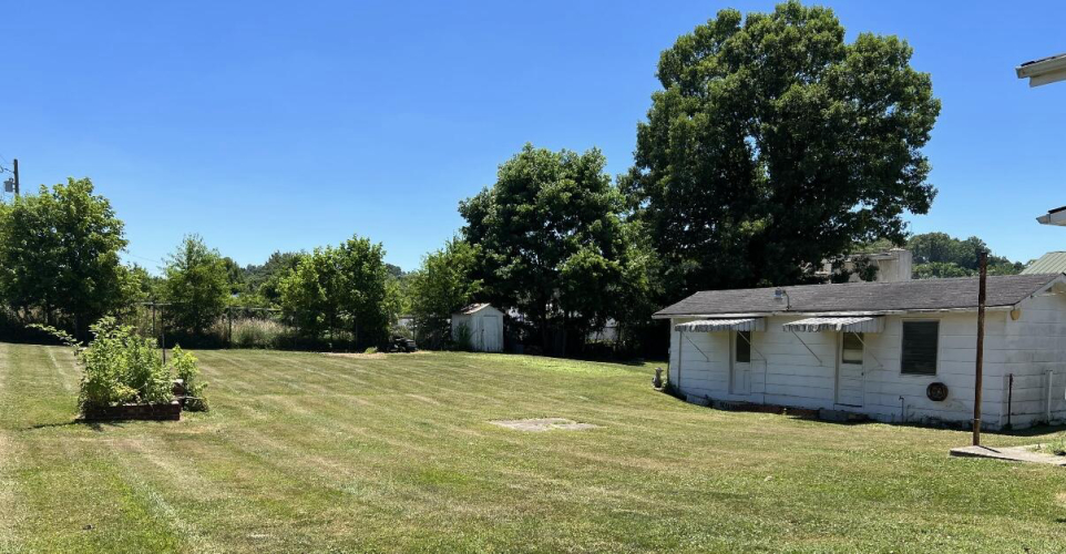 Listing Image 5