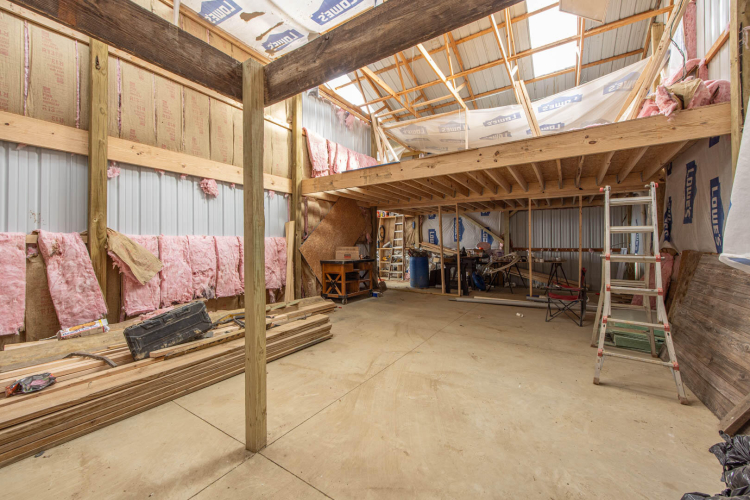 Listing Image 9