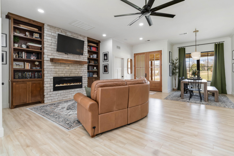 Listing Image 21