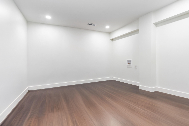 Listing Image 51