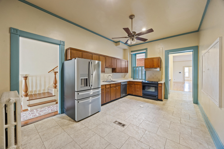 Listing Image 23