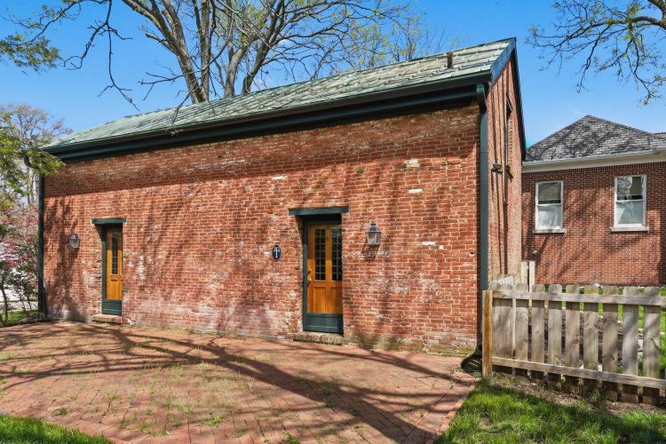 Listing Image 74