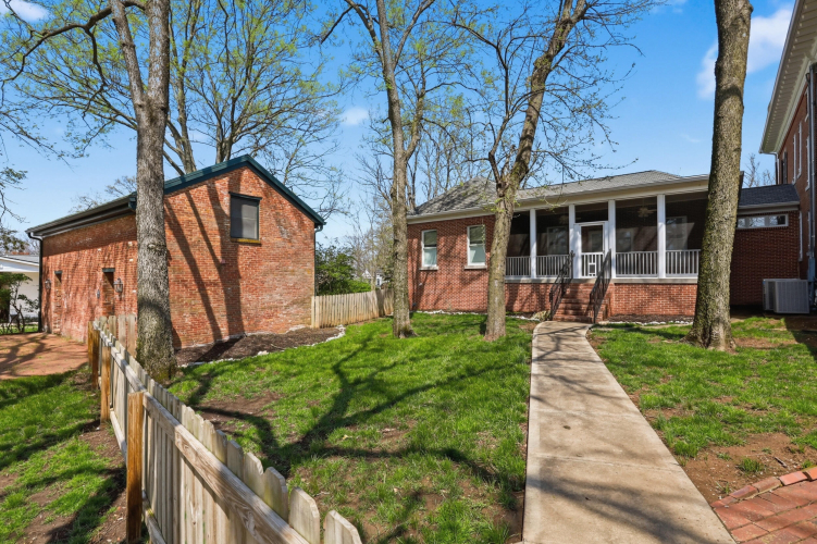 Listing Image 81