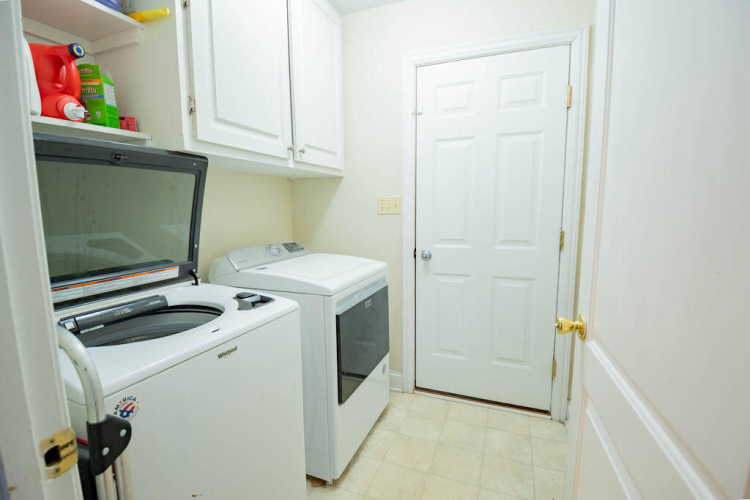 Listing Image 29
