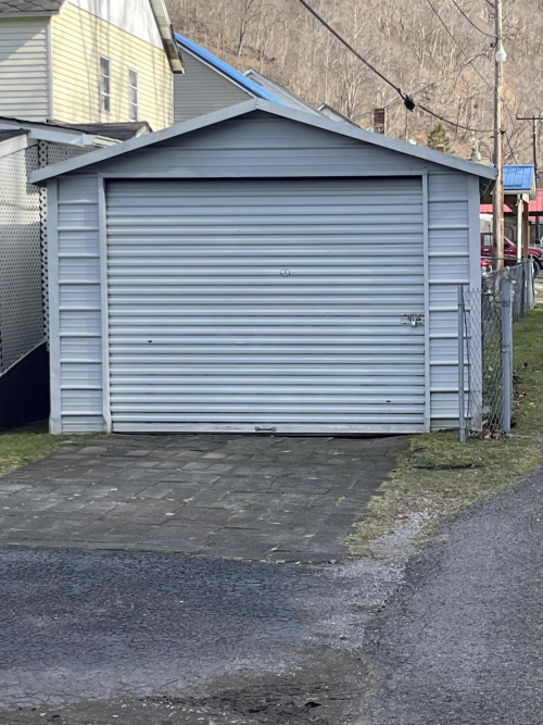 Listing Image 3