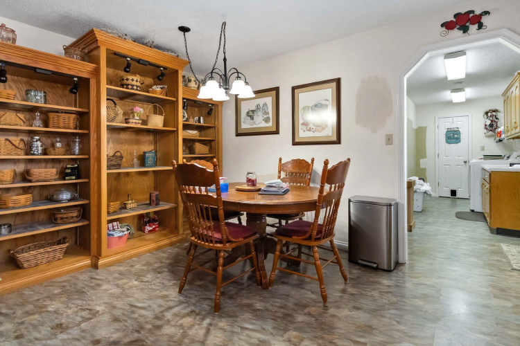 Listing Image 13