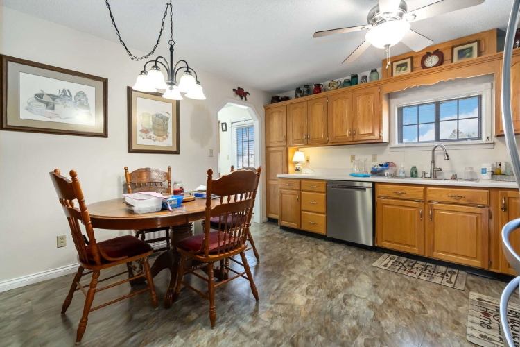 Listing Image 8