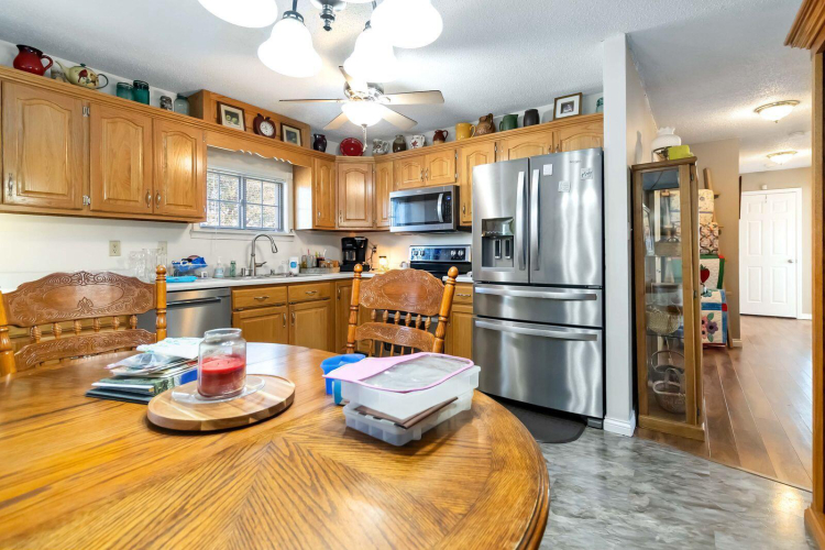 Listing Image 9